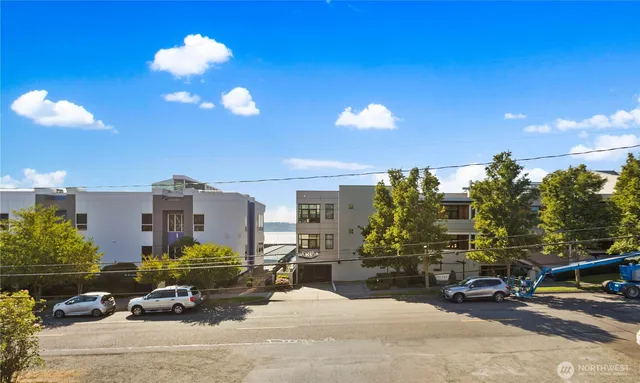 $450,000 | 22532 6th Avenue South, Unit A2, Seattle, WA 98198