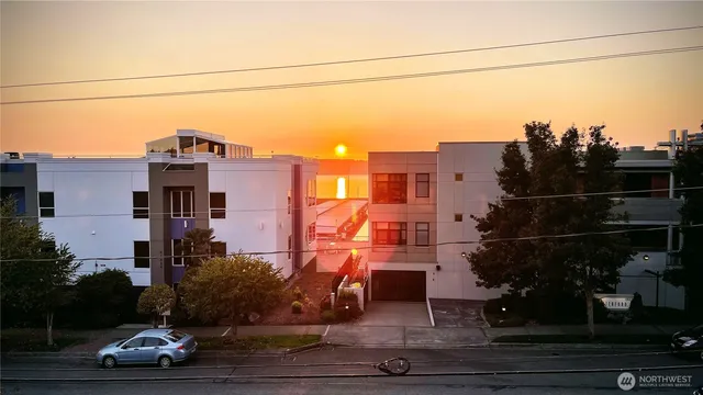 $450,000 | 22532 6th Avenue South, Unit A2, Seattle, WA 98198
