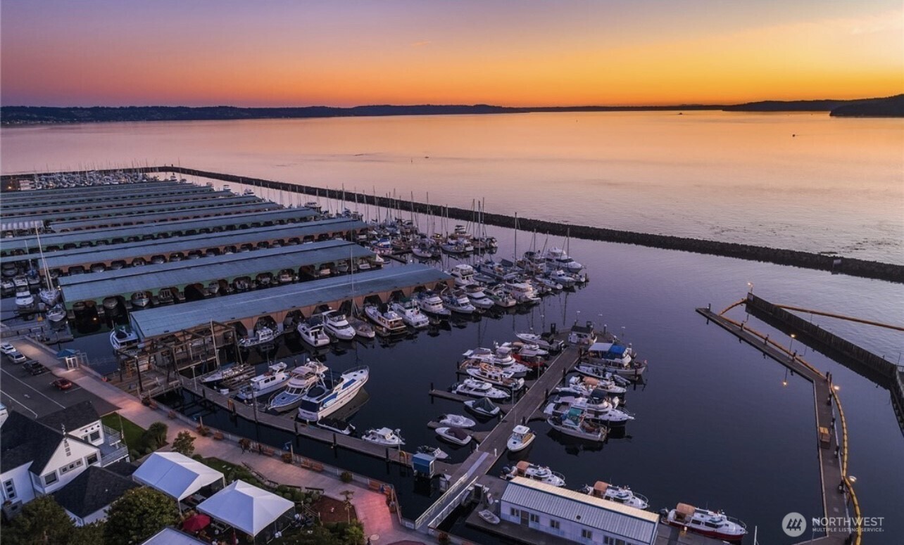 22532 6th Avenue South, Unit A2 Seattle, WA 98198 - Photo 30 of 35