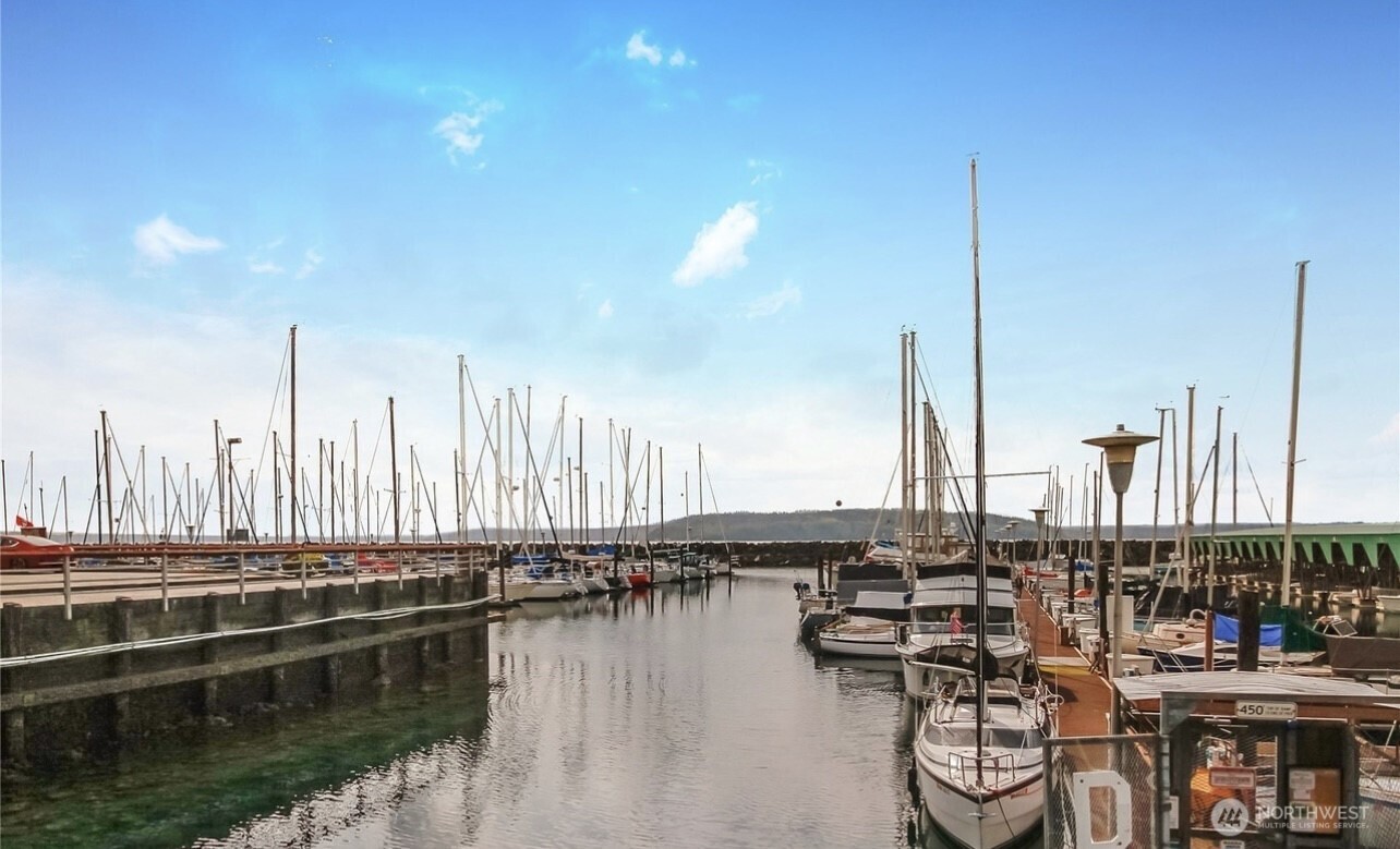 22532 6th Avenue South, Unit A2 Seattle, WA 98198 - Photo 32 of 35 a view of lake and ships