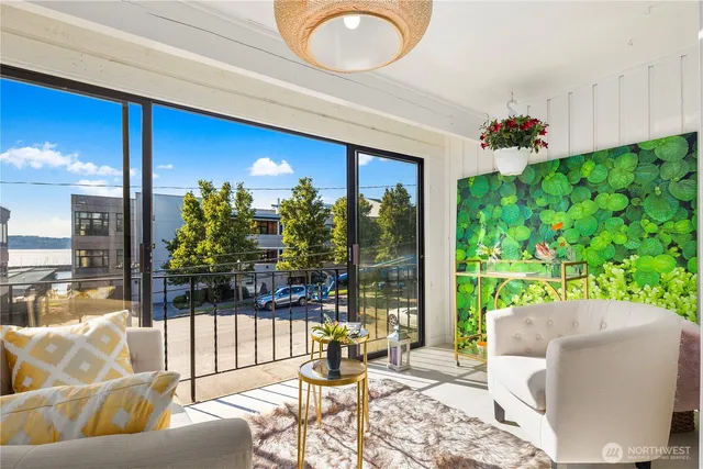 $450,000 | 22532 6th Avenue South, Unit A2, Seattle, WA 98198