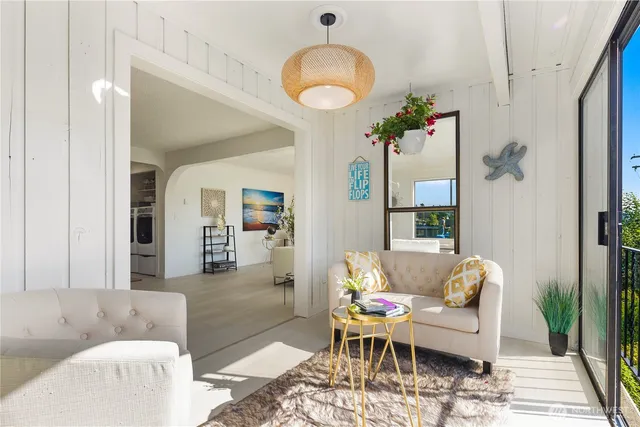 $450,000 | 22532 6th Avenue South, Unit A2, Seattle, WA 98198