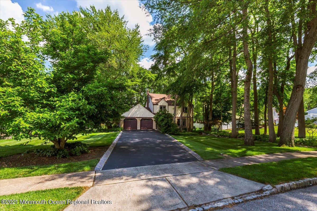 27 Nottingham Road Manalapan, NJ 07726 - Photo 3 of 41 04-27Nottingham_004