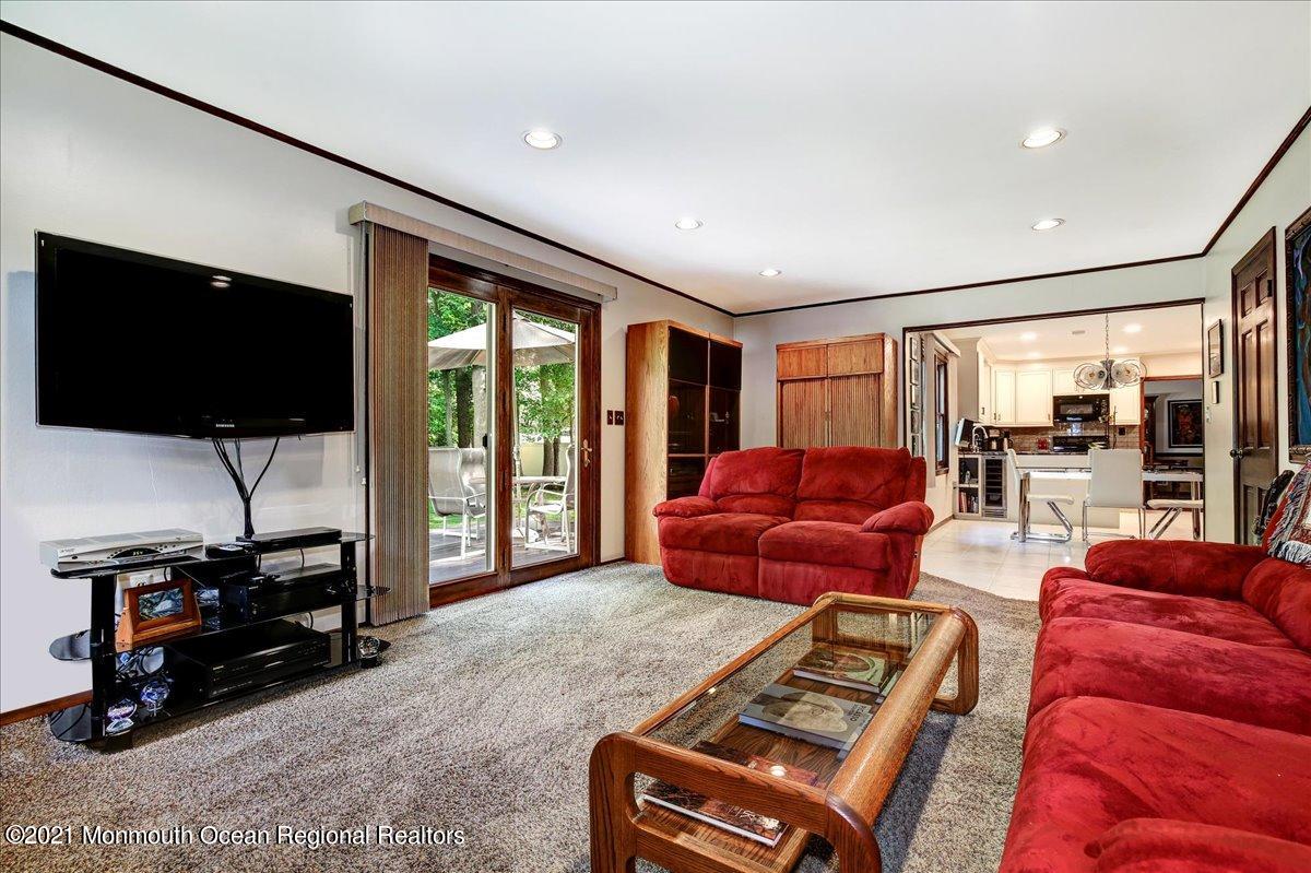 27 Nottingham Road Manalapan, NJ 07726 - Photo 22 of 41 27-27Nottingham_027