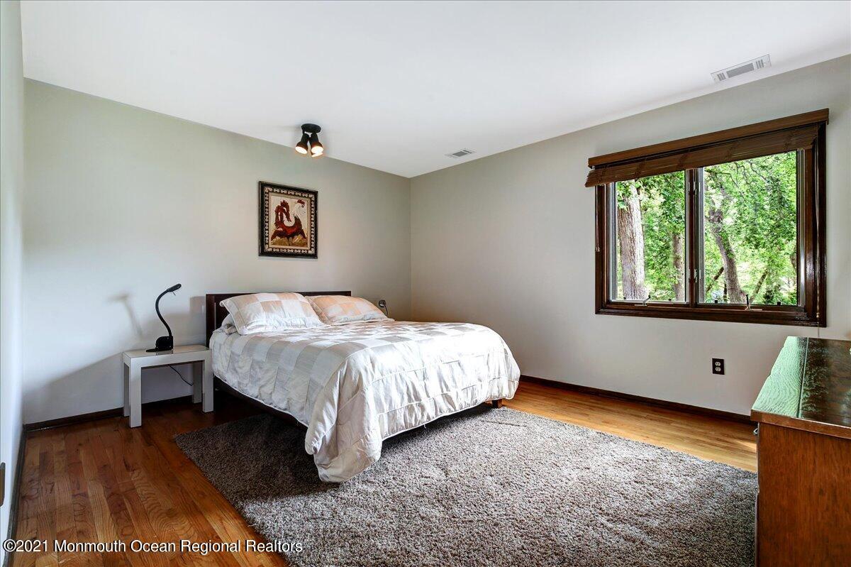 27 Nottingham Road Manalapan, NJ 07726 - Photo 28 of 41 33-27Nottingham_033