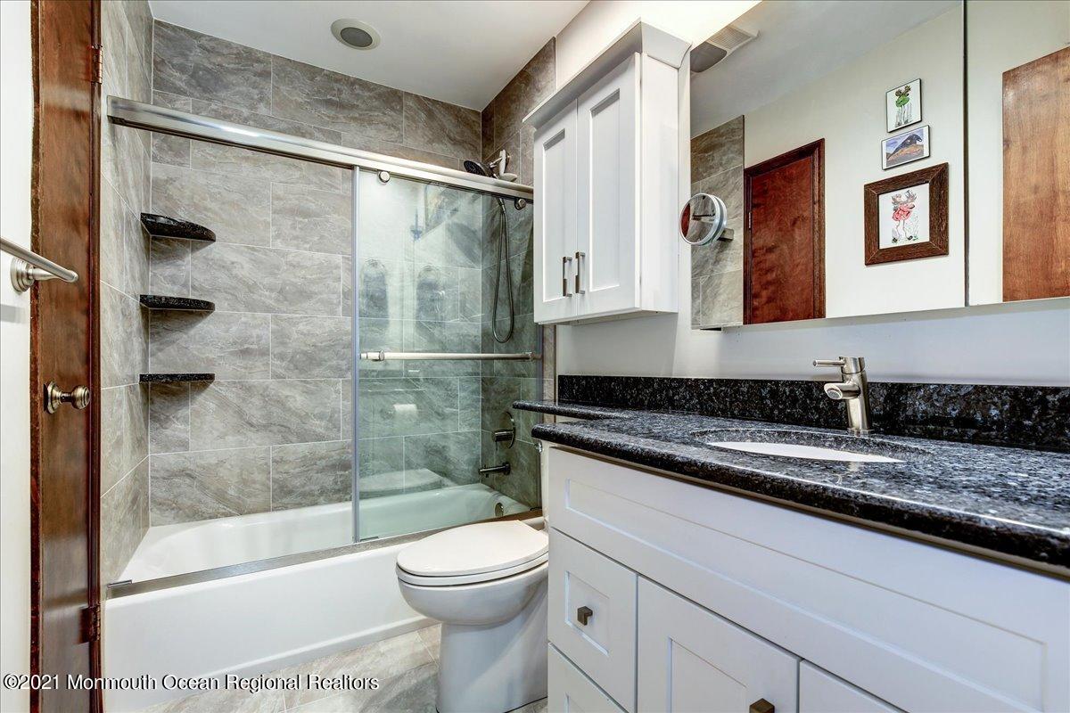 27 Nottingham Road Manalapan, NJ 07726 - Photo 30 of 41 31-27Nottingham_031