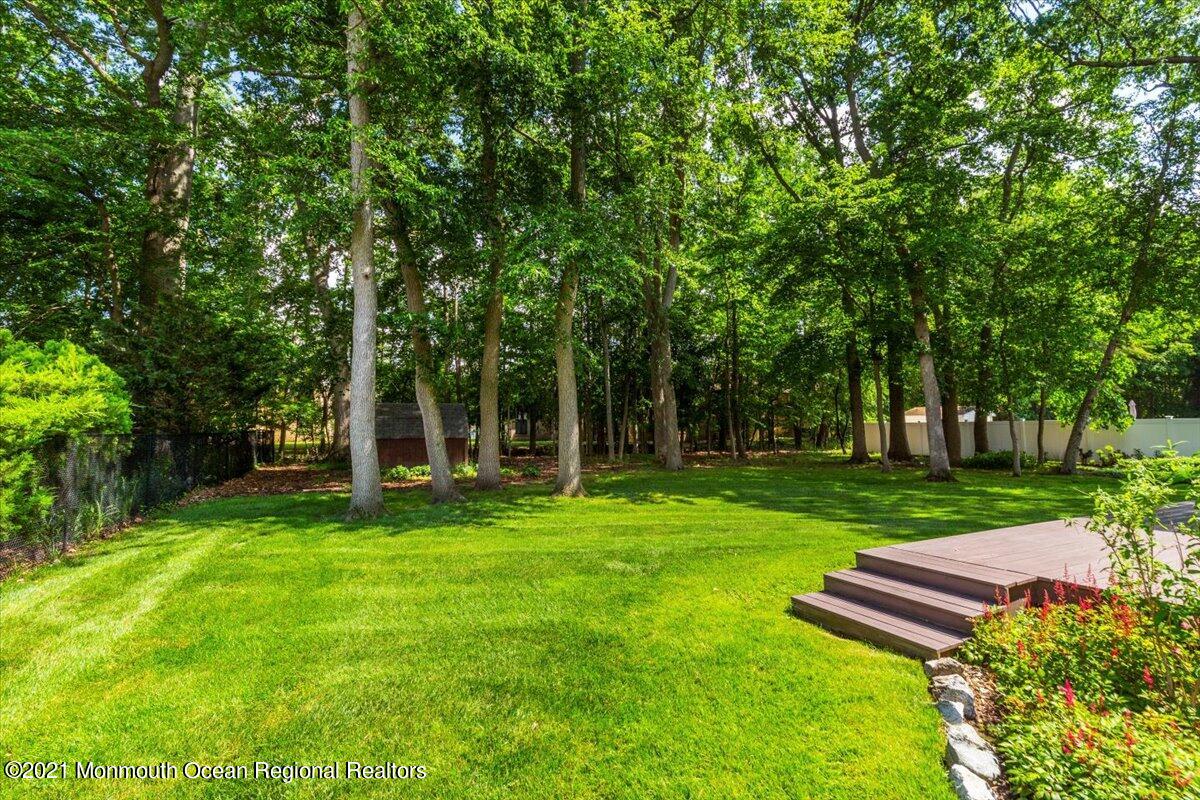 27 Nottingham Road Manalapan, NJ 07726 - Photo 38 of 41 49-27Nottingham_049