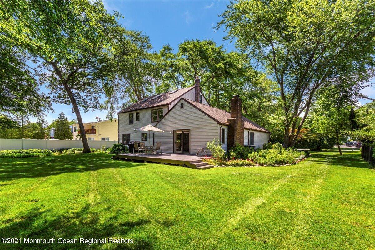 27 Nottingham Road Manalapan, NJ 07726 - Photo 39 of 41 44-27Nottingham_044