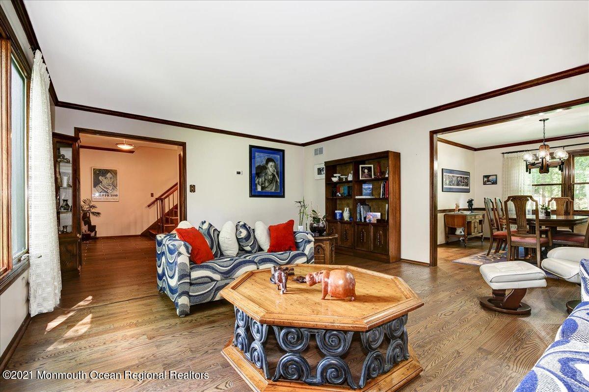 27 Nottingham Road Manalapan, NJ 07726 - Photo 8 of 41 08-27Nottingham_008