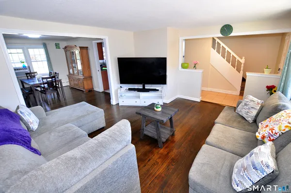 $729,900 | 25 Hampshire Drive, Glastonbury, CT 06033