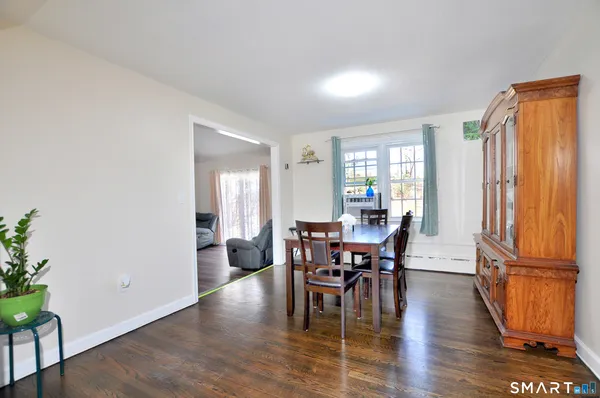 $729,900 | 25 Hampshire Drive, Glastonbury, CT 06033