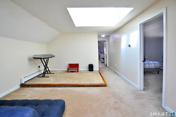 $729,900 | 25 Hampshire Drive, Glastonbury, CT 06033