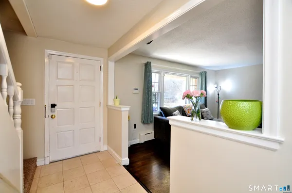 $729,900 | 25 Hampshire Drive, Glastonbury, CT 06033