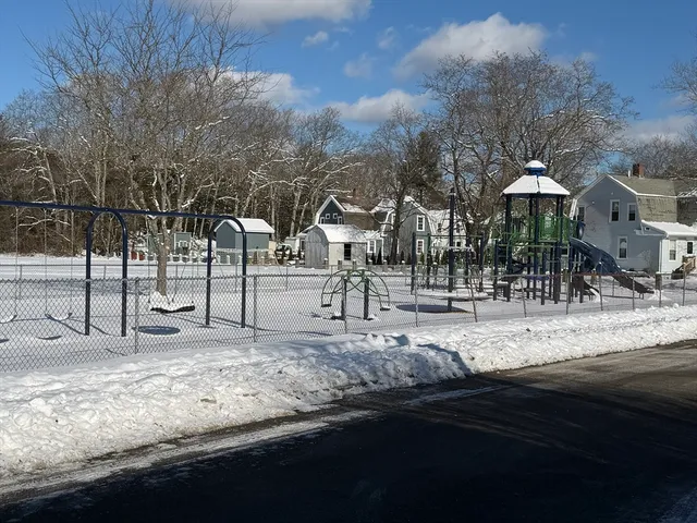 $275,000 | 130-132 School Street South, Barre, MA 01074