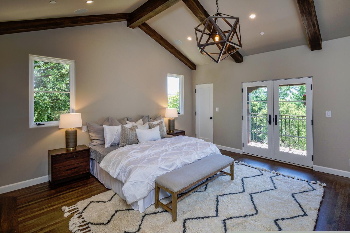20 Drayton Road Hillsborough, CA 94010 - Photo 11 of 25 Gallery Image 11