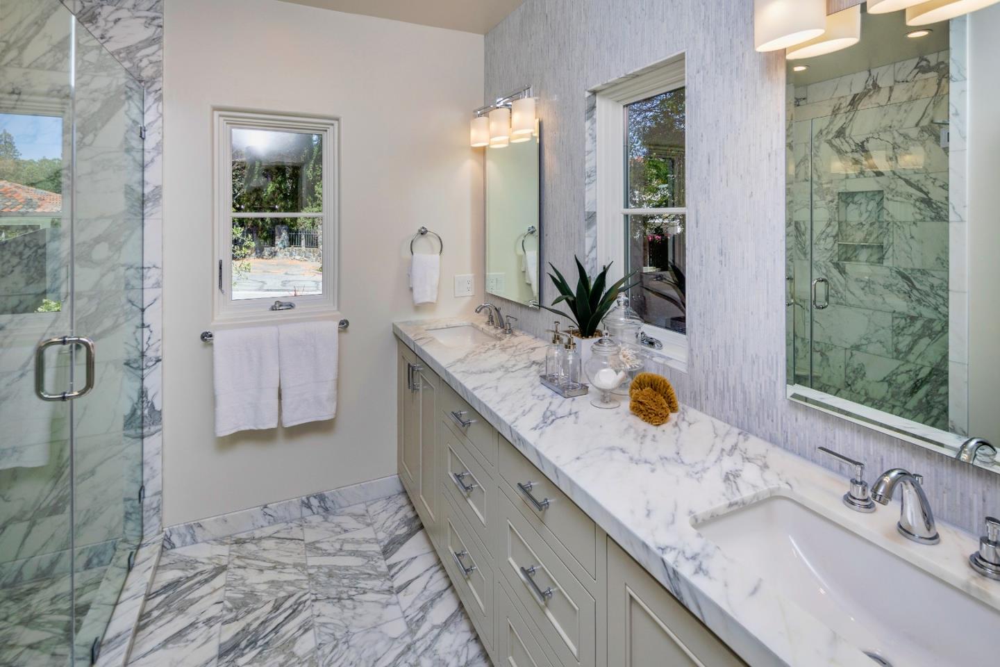 20 Drayton Road Hillsborough, CA 94010 - Photo 12 of 25 Gallery Image 12