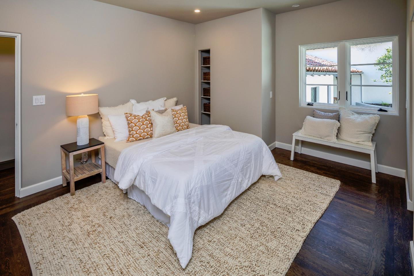 20 Drayton Road Hillsborough, CA 94010 - Photo 14 of 25 Gallery Image 14