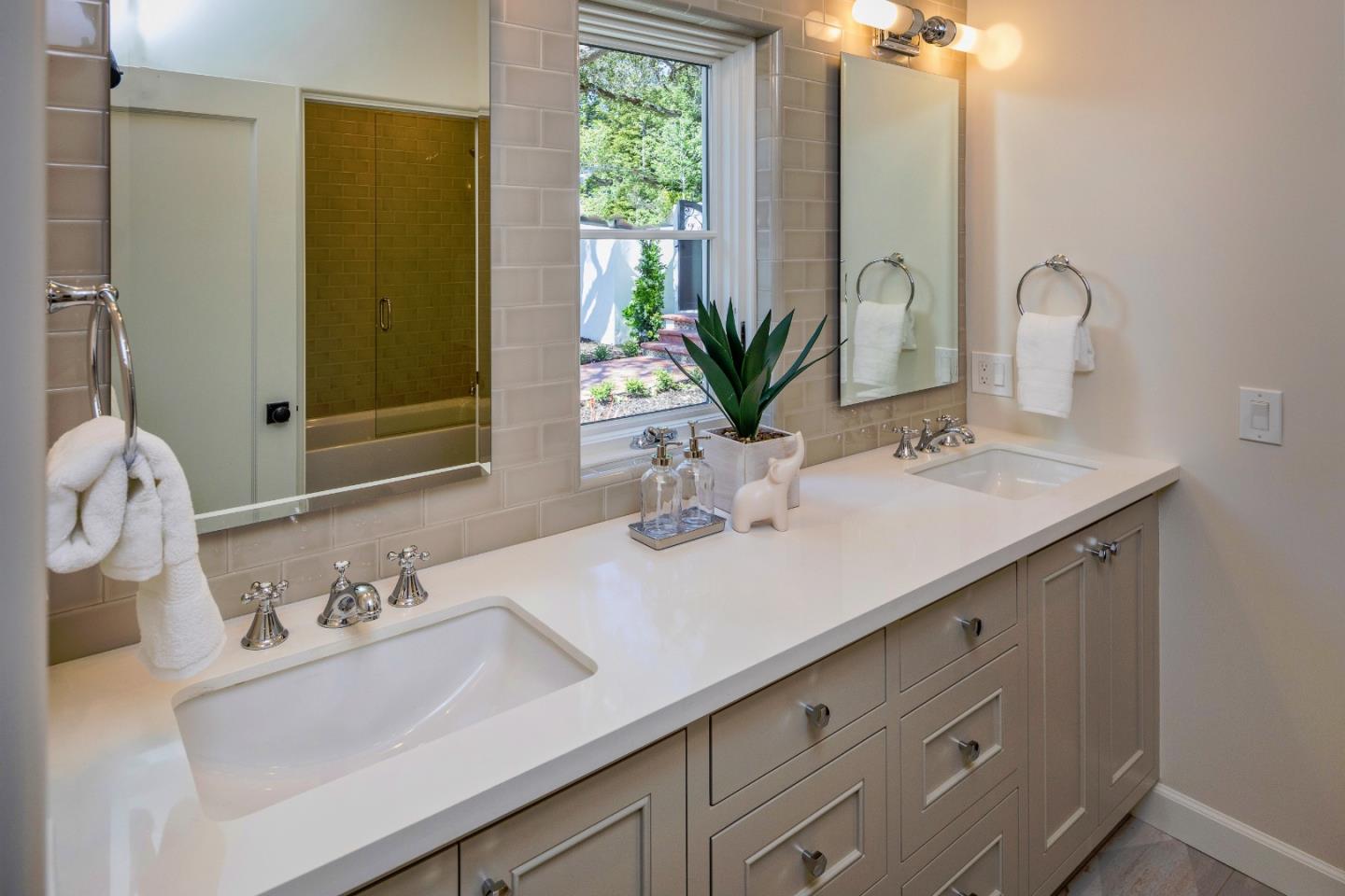 20 Drayton Road Hillsborough, CA 94010 - Photo 15 of 25 Gallery Image 15