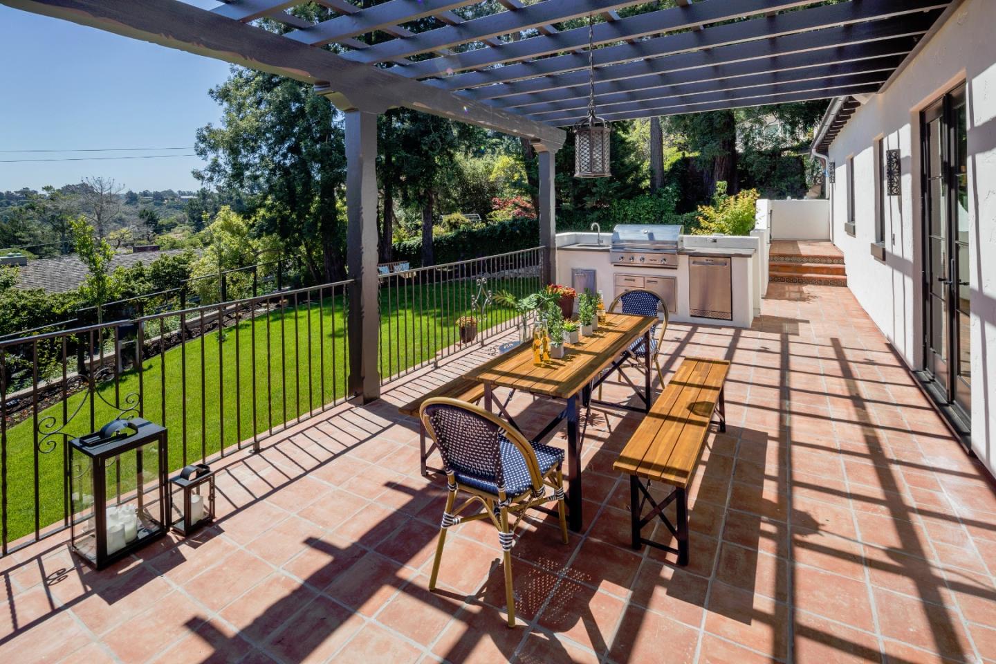 20 Drayton Road Hillsborough, CA 94010 - Photo 21 of 25 Gallery Image 21