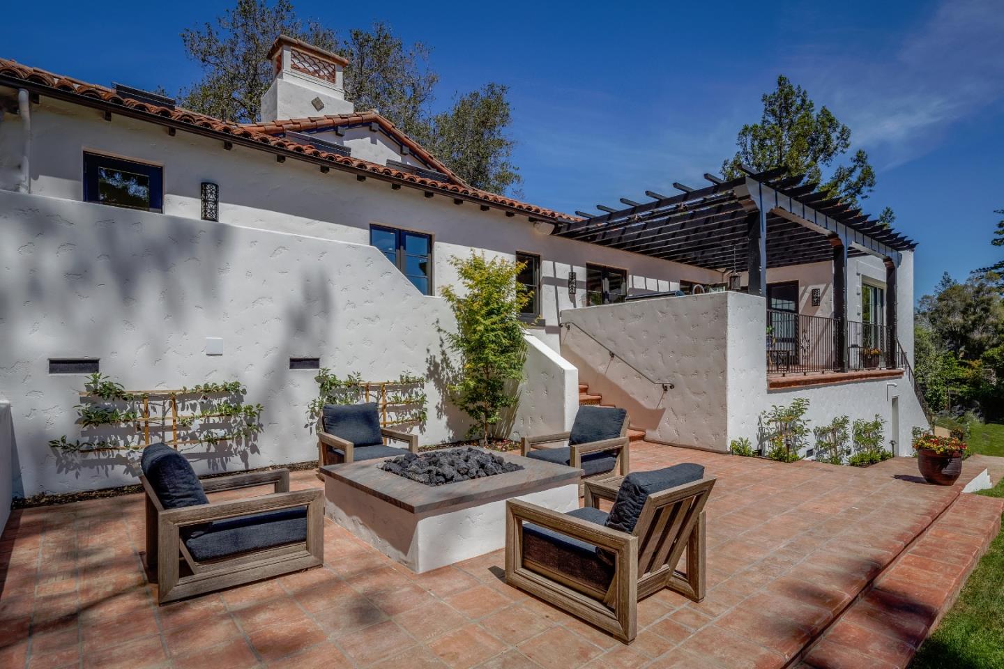 20 Drayton Road Hillsborough, CA 94010 - Photo 22 of 25 Gallery Image 22