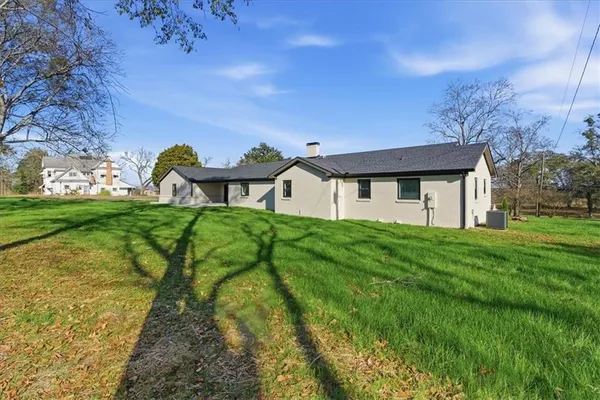 $690,000 | 32 Church Street, Taylorsville, GA 30178