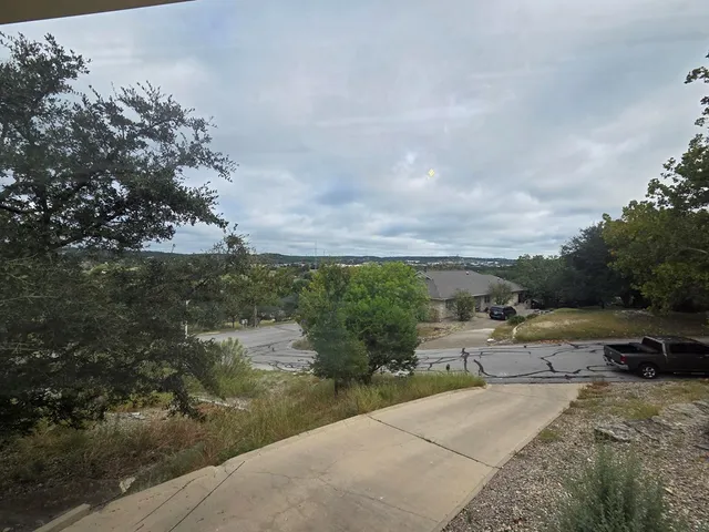 $2,450 | 1303 Malibu Drive, Kerrville, TX 78028