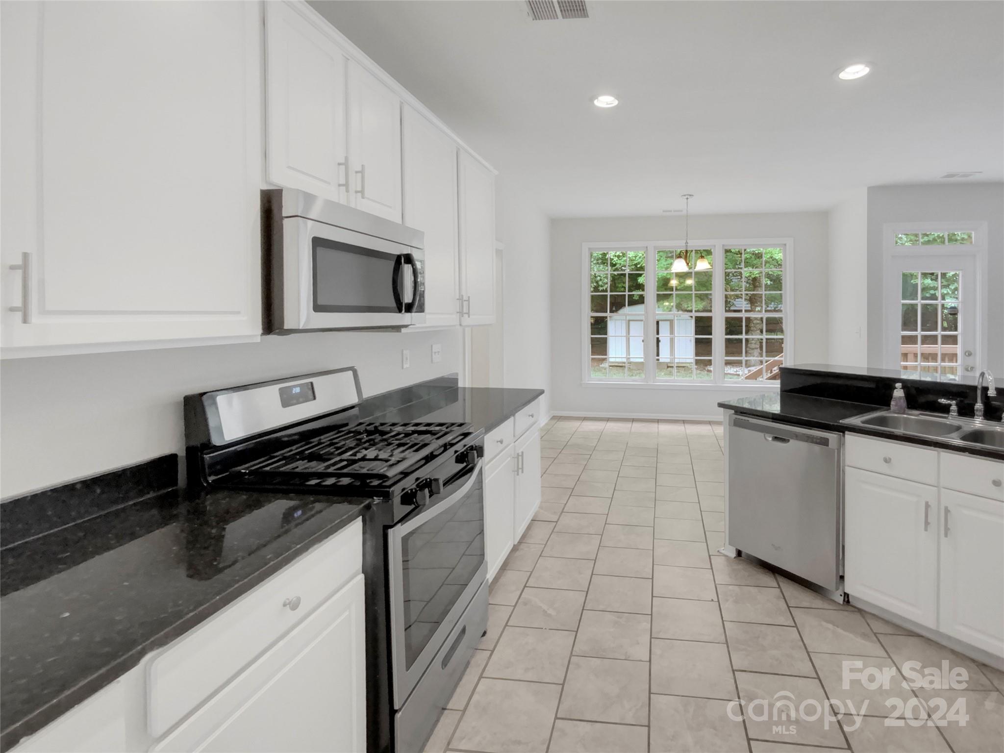 3434 Arklow Road Charlotte, NC 28269 - Photo 2 of 16 Gallery Image 2