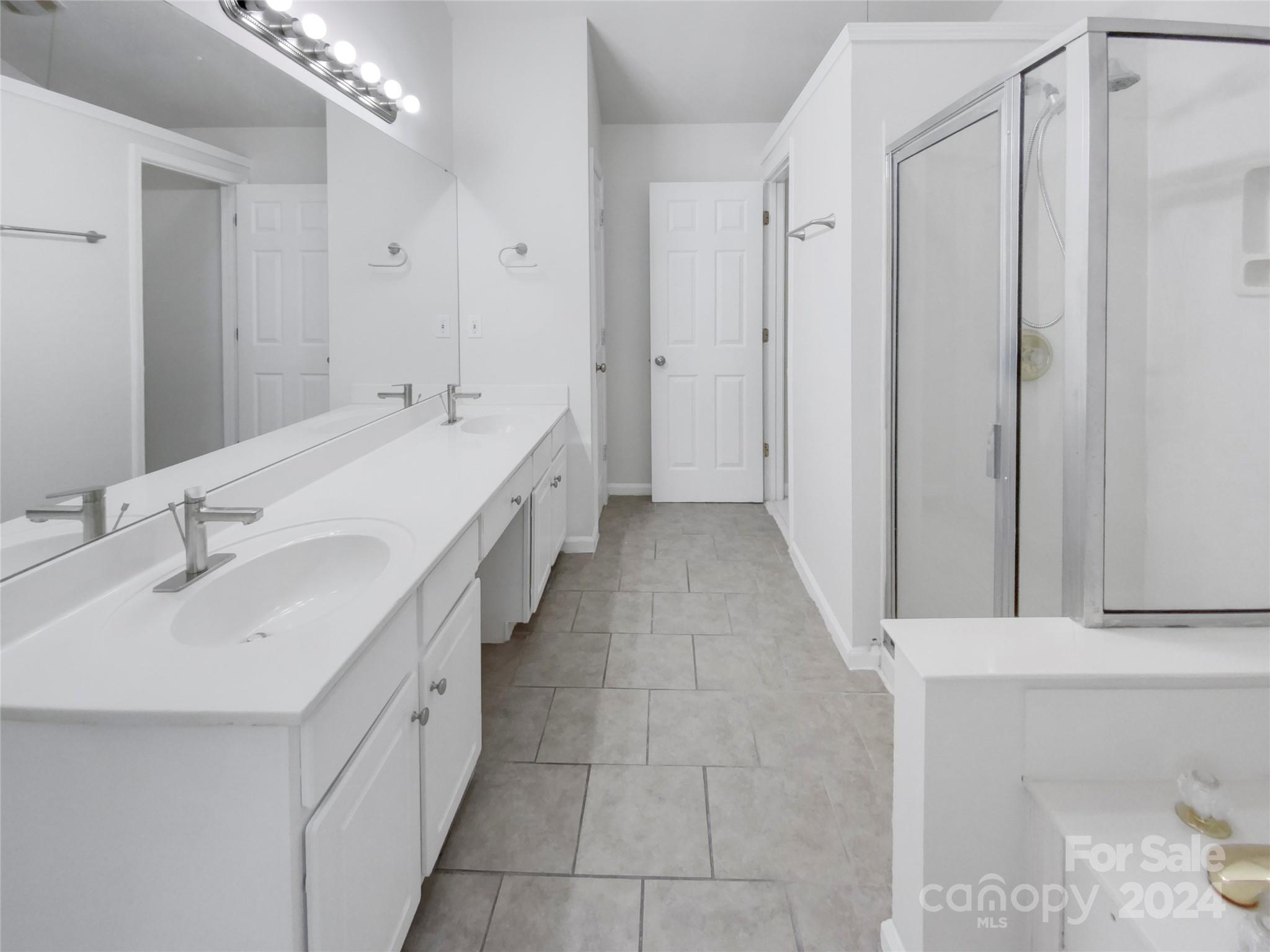 3434 Arklow Road Charlotte, NC 28269 - Photo 5 of 16 Gallery Image 5