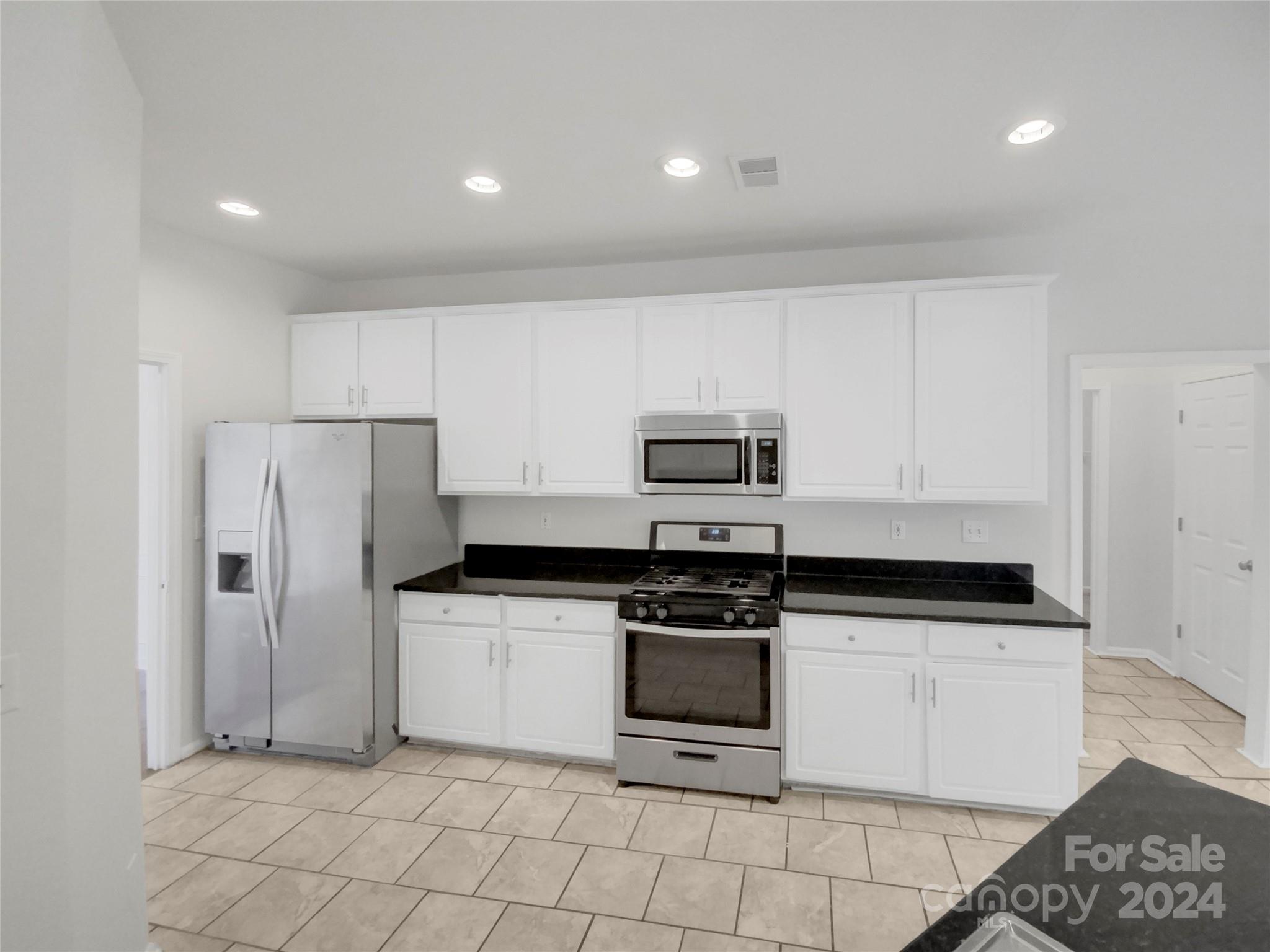 3434 Arklow Road Charlotte, NC 28269 - Photo 9 of 16 Gallery Image 9