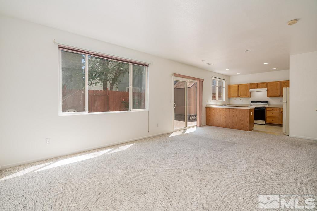 4070 Laurel Park Way Reno, NV 89502 - Photo 4 of 27 Photo 4