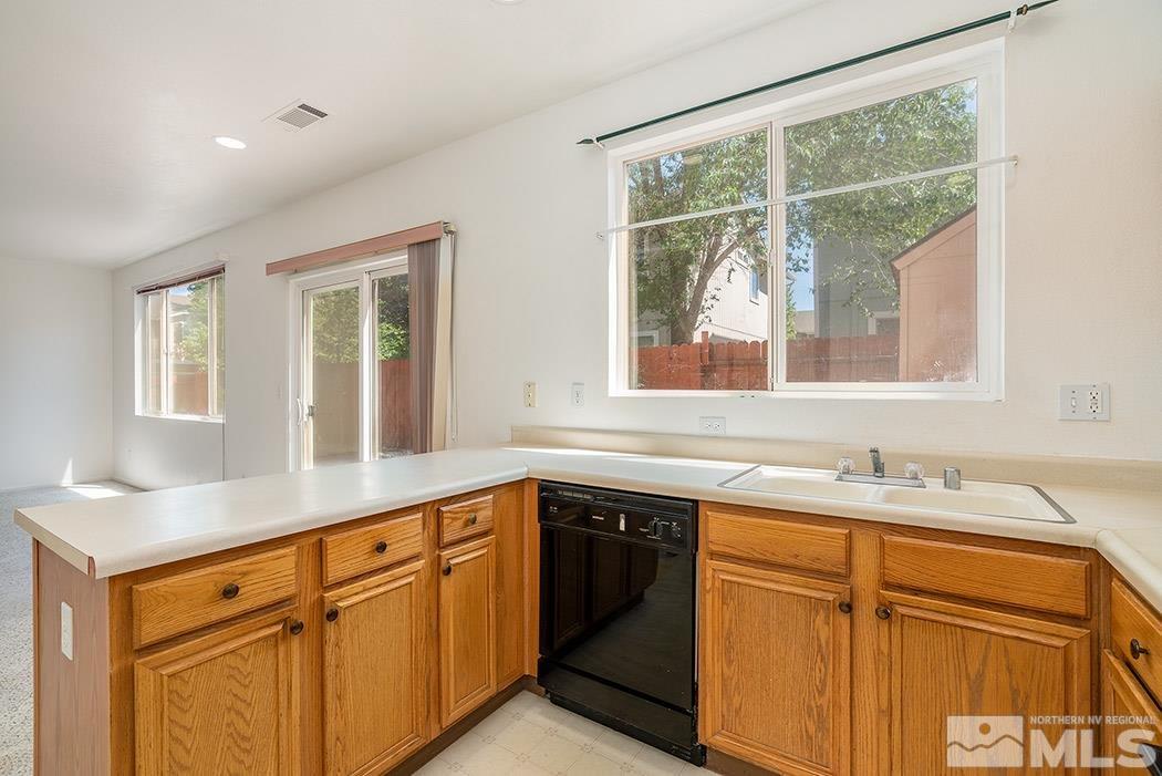 4070 Laurel Park Way Reno, NV 89502 - Photo 8 of 27 Photo 8