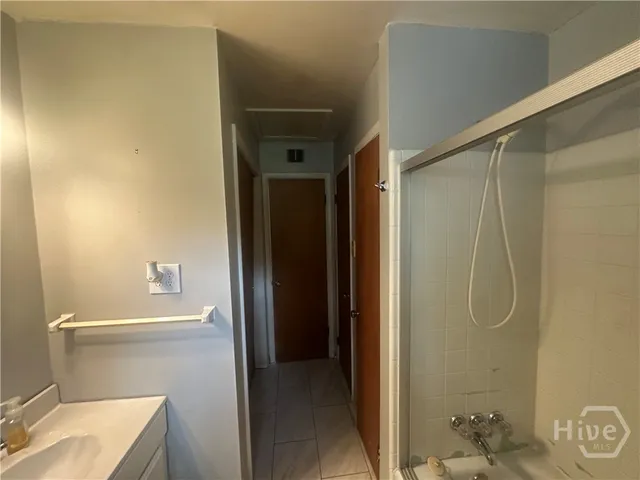 $1,800 | 2217 Bacon Park Drive, Savannah, GA 31406