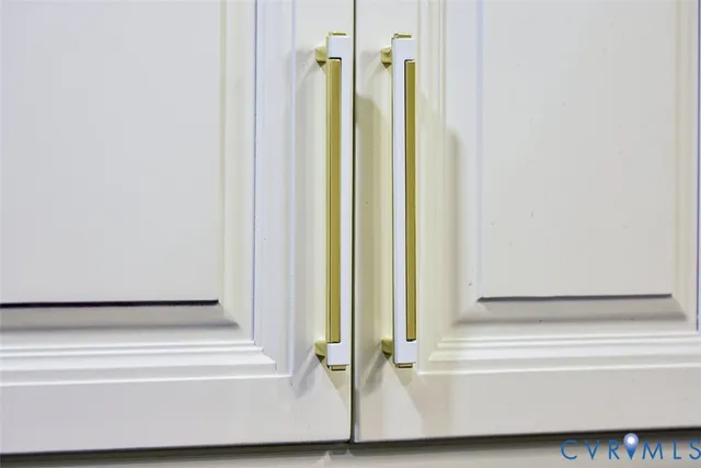 a close up of a street sign