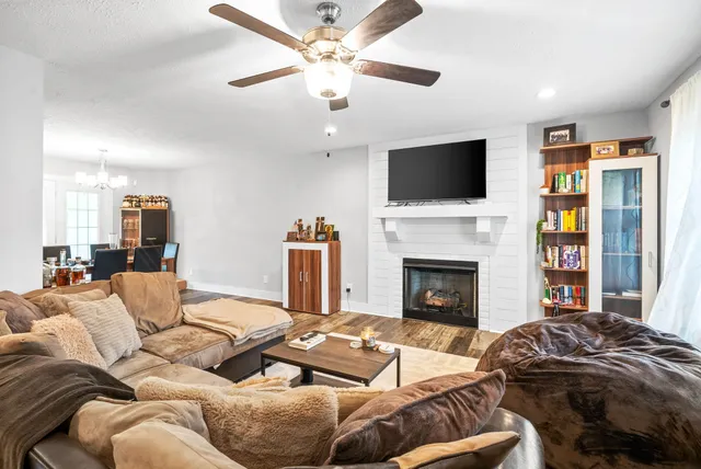 $1,995 | 180 Sambar Drive, Clarksville, TN 37040