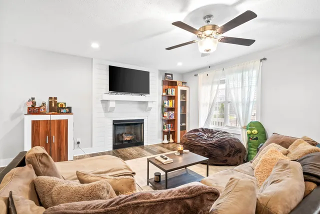 $1,995 | 180 Sambar Drive, Clarksville, TN 37040