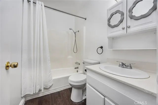 $199,000 | 5908 Almendra Court, Unit C, Bakersfield, CA 93309