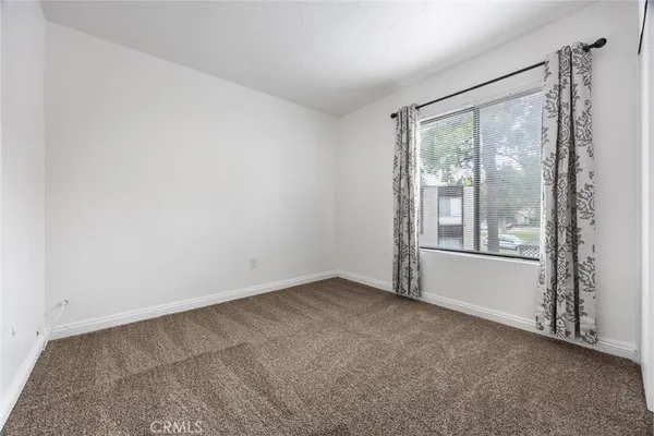 $175,000 | 5908 Almendra Court, Unit C, Bakersfield, CA 93309