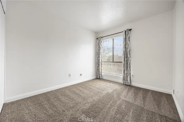 $175,000 | 5908 Almendra Court, Unit C, Bakersfield, CA 93309