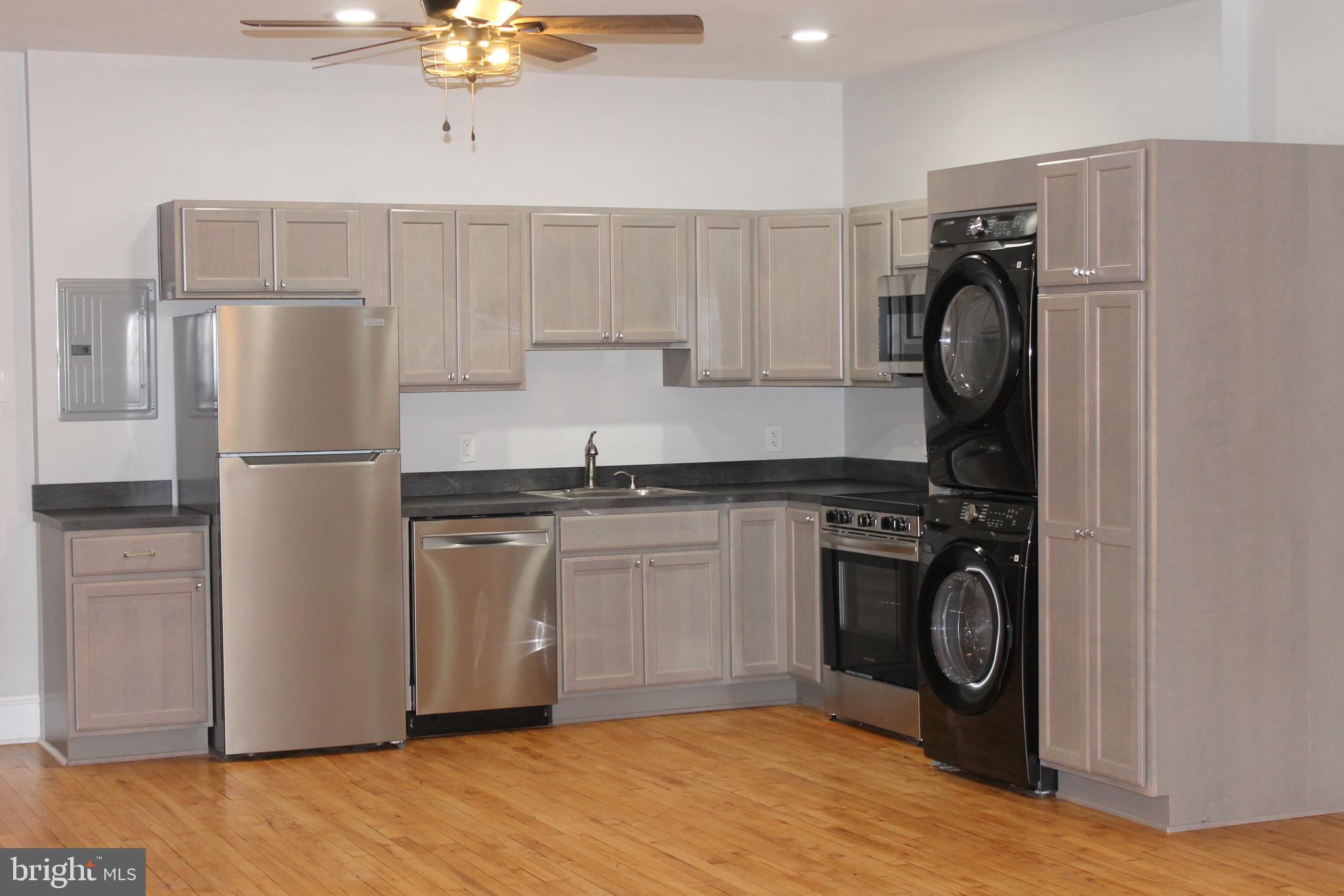 415 West Broad Street Quakertown, PA 18951 - Photo 14 of 28