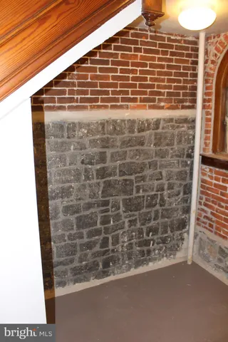 $1,975 | 415 West Broad Street, Quakertown, PA 18951