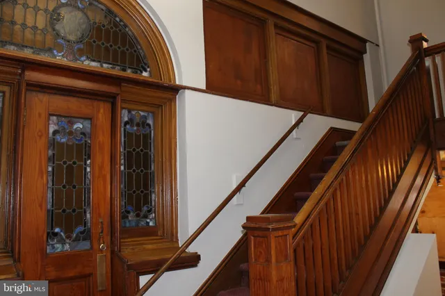 $1,975 | 415 West Broad Street, Quakertown, PA 18951