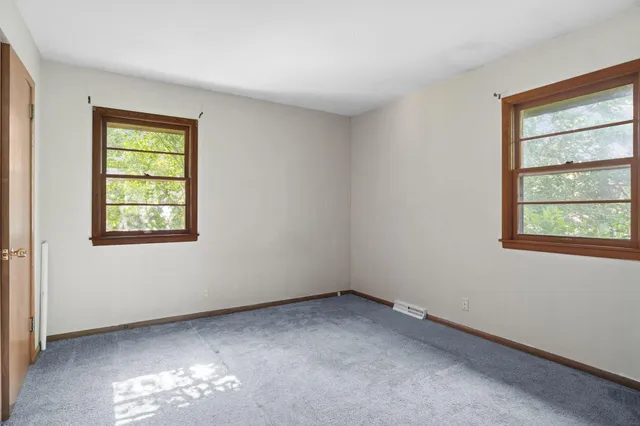 $400,000 | 14901 Highway 7, Minnetonka, MN 55345