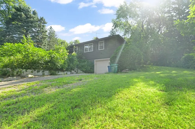 $400,000 | 14901 Highway 7, Minnetonka, MN 55345