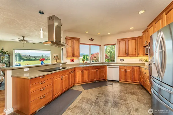 $925,000 | 920 North Gierin Creek Lane, Sequim, WA 98382