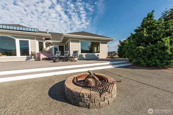 $925,000 | 920 North Gierin Creek Lane, Sequim, WA 98382
