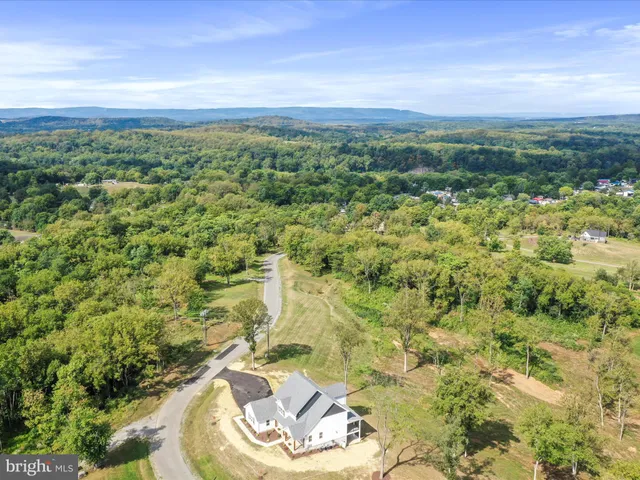 $1,350,000 | 265 Haventree Terrace, Falling Waters, WV 25419