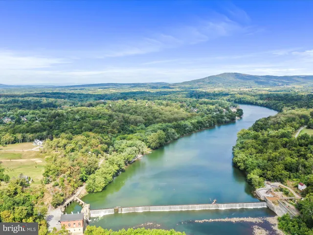 $1,350,000 | 265 Haventree Terrace, Falling Waters, WV 25419