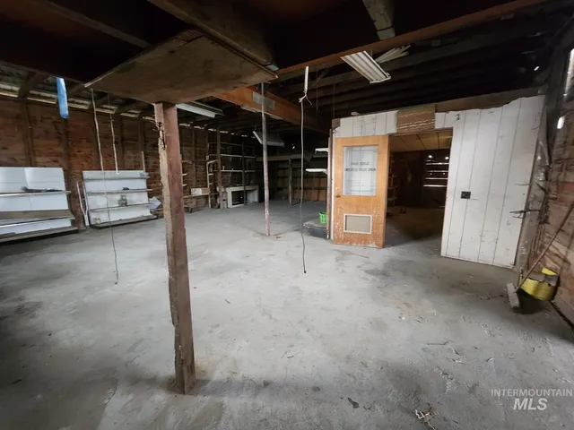 $389,000 | 3211 Highway 201, Nyssa, OR 97913