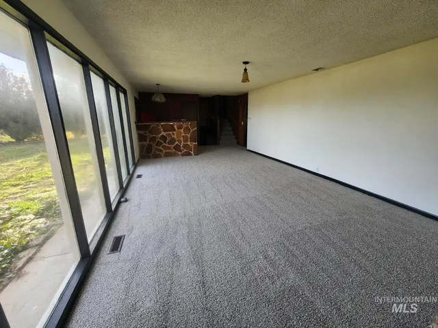 $389,000 | 3211 Highway 201, Nyssa, OR 97913