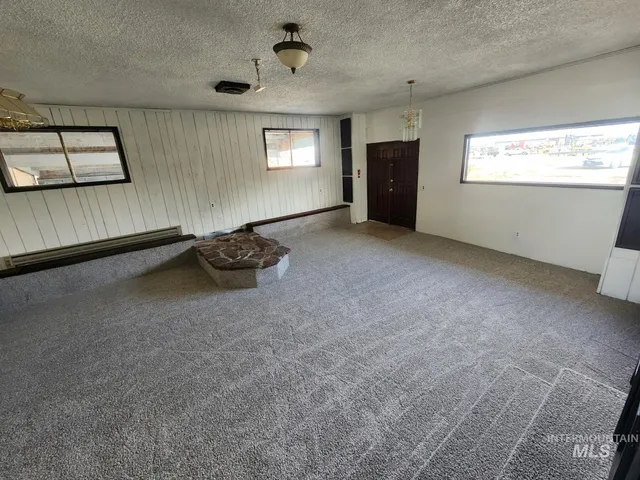 $389,000 | 3211 Highway 201, Nyssa, OR 97913